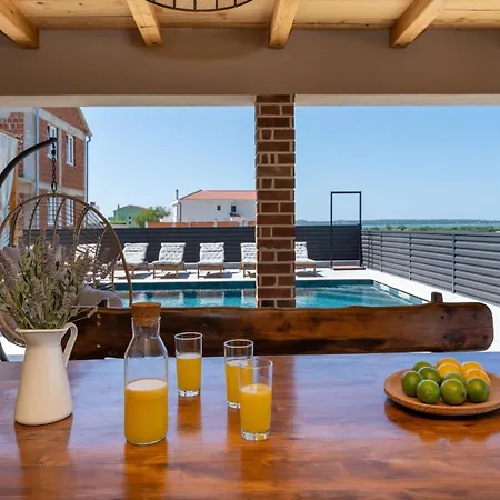 ヴィラ A Lauda Vrana