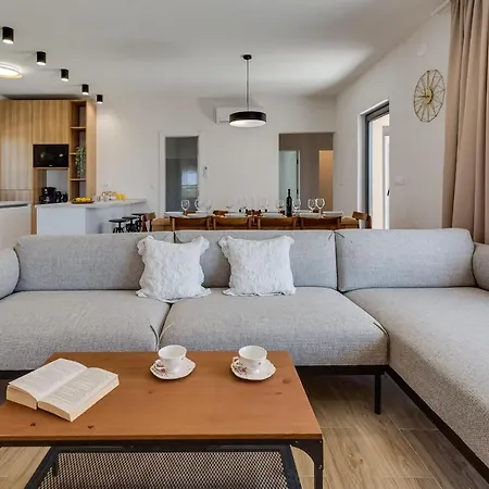 A Lauda ヴィラ Vrana