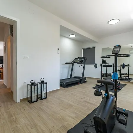 A Lauda Villa *