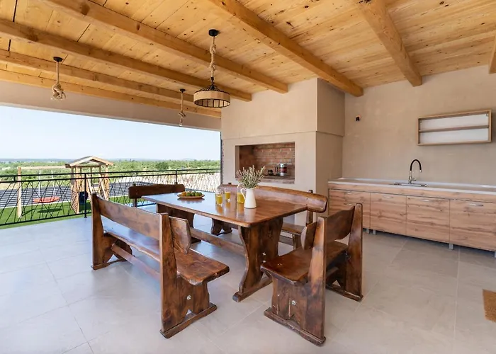 A Lauda Вилла *